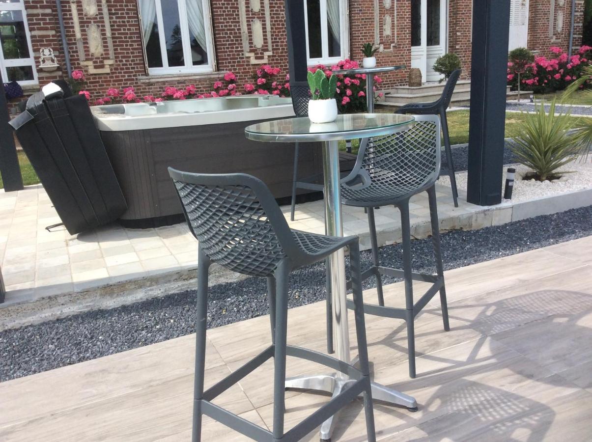 L'Hostellerie Du Chateau Mesnil-Saint-Nicaise Εξωτερικό φωτογραφία